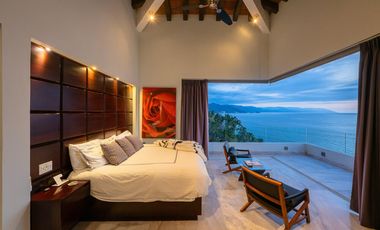 Villa de lujo frente al mar en Conchas Chinas, Puerto Vallarta | 6 recámaras, alberca privada, vistas espectaculares