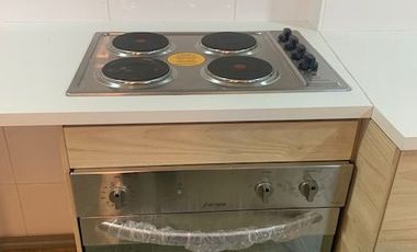 En venta casa remodelada un piso frente a gran plaza a pasos de Colón. Las Condes.