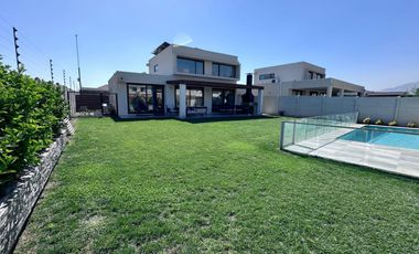 Sin Comision! Casa Brisas Norte De Chicureo/colegio Highland