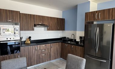 Departamento en renta amueblado en Versalles, 2 habitaciones 2 baños con alberca.