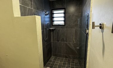Departamento en renta amueblado en Versalles, 2 habitaciones 2 baños con alberca.