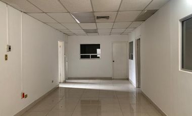 BODEGA EN RENTA CON OFICINAS  MUCHO TERRENO Y EN  EXCELENTES CONDICIONES