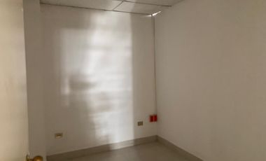 BODEGA EN RENTA CON OFICINAS  MUCHO TERRENO Y EN  EXCELENTES CONDICIONES
