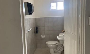BODEGA EN RENTA CON OFICINAS  MUCHO TERRENO Y EN  EXCELENTES CONDICIONES