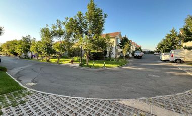 VENDE En Condominio Altue 3d,2b,1e En 136/67m2