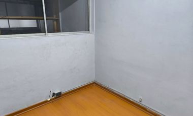 UF. 43 LAS CONDES/CH. HAMILTON AMPLIO CHALET OFICINA 4 ESTAC.