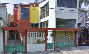 CASA EN RECUPERACIÓN HIPOTECARIA - NEVADO DE TOLUCA, PIRULES, TLALNEPANTLA, EDO MÉX.