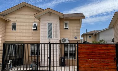 Vende Casa 3 Dormitorios En Original, 2 Baños, 2 Estacionami en Venta