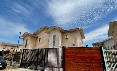 Vende Casa 3 Dormitorios En Original, 2 Baños, 2 Estacionami en Venta