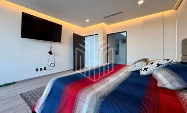 Lujosa residencia en venta en fincas de Sayavedra con espectacular jardín totalmente plano y área social