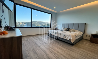 Lujosa residencia en venta en fincas de Sayavedra con espectacular jardín totalmente plano y área social