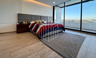 Lujosa residencia en venta en fincas de Sayavedra con espectacular jardín totalmente plano y área social