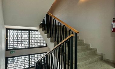 Estudio nuevo en Renta en La Americana, Av. La Paz a dos cuadras