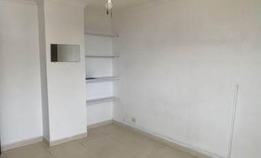 Apartamento de 2 alcobas más alcoba de servicio