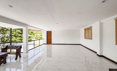 For Sale: 8-Bedroom Beach House in The Strand