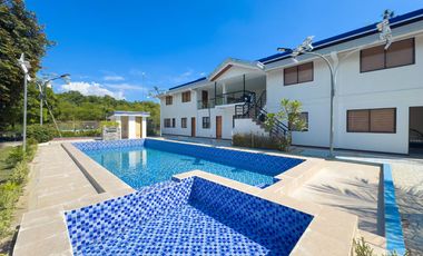 For Sale: 8-Bedroom Beach House in The Strand