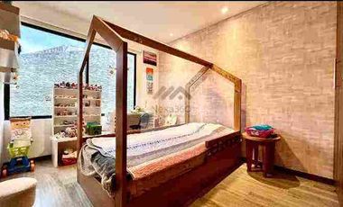 Casa en venta sector Av. del Tejar, tres habitaciones , acabados de primera.