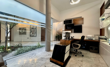 RESIDENCIA CON IMPRESIONANTE DISEÑO Y ACABADOS EN VENTAEN LA ESTADÍA.