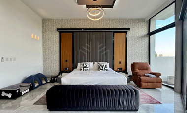 RESIDENCIA CON IMPRESIONANTE DISEÑO Y ACABADOS EN VENTAEN LA ESTADÍA.