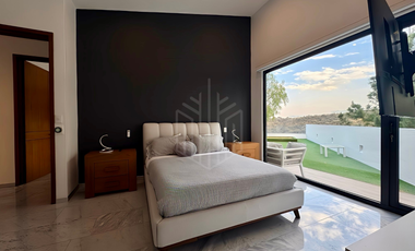 RESIDENCIA CON IMPRESIONANTE DISEÑO Y ACABADOS EN VENTAEN LA ESTADÍA.