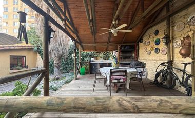 Se Vende Casa 5 Dormitorios, San Miguel, Metro San Miguel