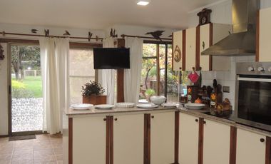 ESTUPENDA CASA EN EL CENTRO DE OLMUE, CALLE O´HIGGINS 5 DORMITORIOS, 4 BAÑOS