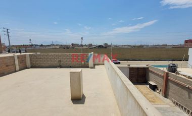 Se Vende Casa De Playa Mas Terreno En Huanchaquito - At 291.05 M2 - Ac 225 M2- 160000 Dolares