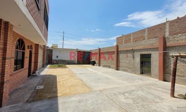 Se Vende Casa De Playa Mas Terreno En Huanchaquito - At 291.05 M2 - Ac 225 M2- 160000 Dolares