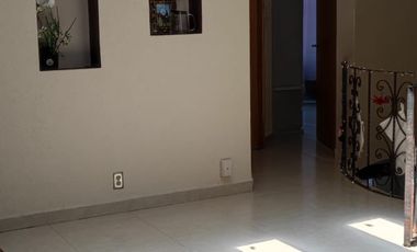 RENTA DE OFICINAS CON BODEGA EN TOLUCA ZONA INDUSTRIAL SANTA ANA TLAPALTITLAN