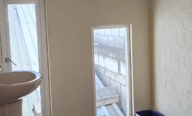 RENTA DE OFICINAS CON BODEGA EN TOLUCA ZONA INDUSTRIAL SANTA ANA TLAPALTITLAN