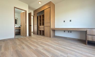 CASA EN RENTA FRACC. VILLAS DEL CAMPO CALIMAYA A 15 MINUTOS GALERIAS METEPEC