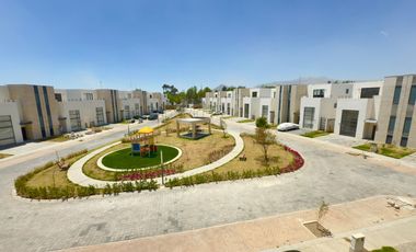 CASA EN RENTA FRACC. VILLAS DEL CAMPO CALIMAYA A 15 MINUTOS GALERIAS METEPEC