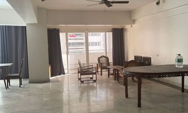 4BR Unit For Sale - Washington Tower