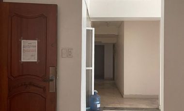 4BR Unit For Sale - Washington Tower