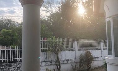 Villa 15 mins from beach