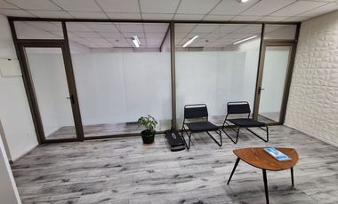 MARAVILLOSA OFICINA 47M2 A PASOS METRO MANQUEHUE