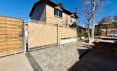 CALLE LARGA - VENDE CASA 3D 1B 2 PISOS - JARDINES DE CALLE LARGA