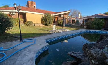 VENTA CASA VILLA CARLOS PAZ , BARRIO SANTA RITA.