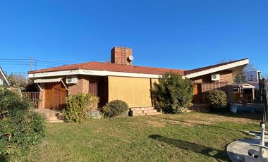 VENTA CASA VILLA CARLOS PAZ , BARRIO SANTA RITA.