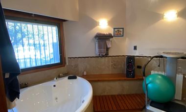 VENTA CASA VILLA CARLOS PAZ , BARRIO SANTA RITA.