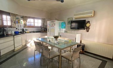 VENTA CASA VILLA CARLOS PAZ , BARRIO SANTA RITA.