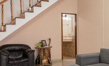 VENTA CASA 5 AMBIENTES VILLA LUZURIAGA CON PISCINA FONDO