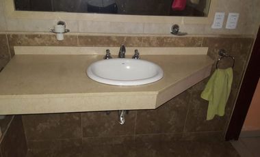 VENTA CASA 5 AMBIENTES VILLA LUZURIAGA CON PISCINA FONDO