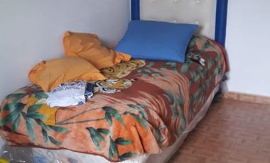 VENTA CASA 5 AMBIENTES VILLA LUZURIAGA CON PISCINA FONDO