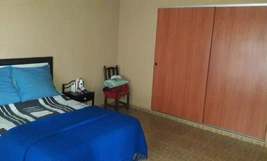 VENTA CASA 5 AMBIENTES VILLA LUZURIAGA CON PISCINA FONDO