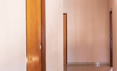 VENTA CASA 5 AMBIENTES VILLA LUZURIAGA CON PISCINA FONDO