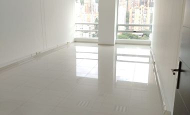 ARRIENDO EXCELENTE OFICINA BUCARAMANGA