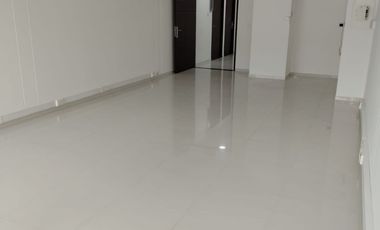ARRIENDO EXCELENTE OFICINA BUCARAMANGA