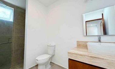 INCREÍBLE CASA NUEVA EN RENTA Y VENTA EN VÍA CUMBRES