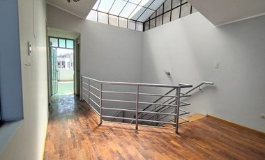 Se Alquila Hermosa Casa De 4 Pisos En Campo Verde - Sachaca